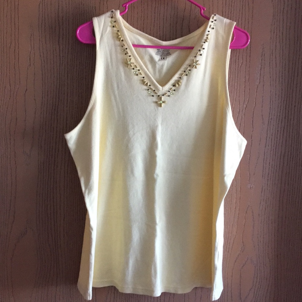 Tank top w/decoration around front neck